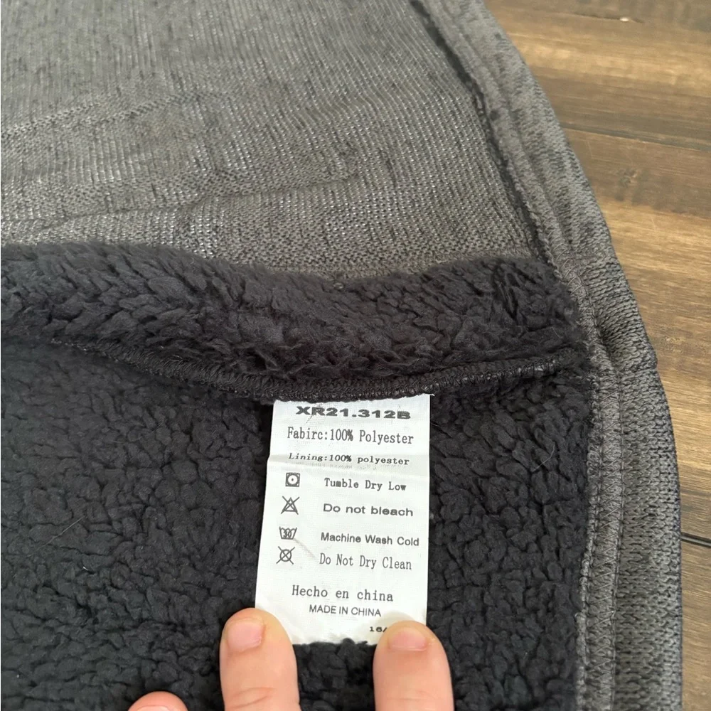 Sz M Gray Mock Neck Full-Zip Jacket Fleece Lined Warmth Zippered Pockets